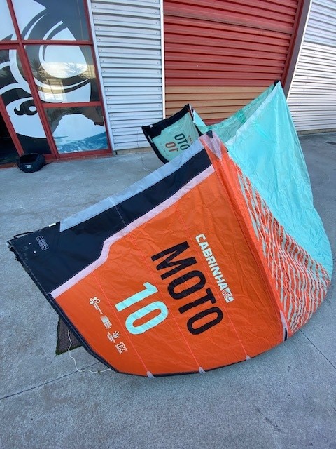 MOTO KITE ONLY 2022  TURQUOISE/RED 10m (used)