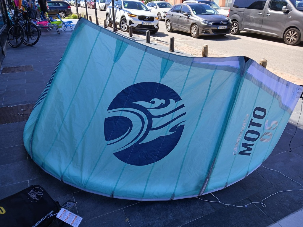 MOTO 2022 C4 TURQUOISE/CYAN 5m (used)(20)