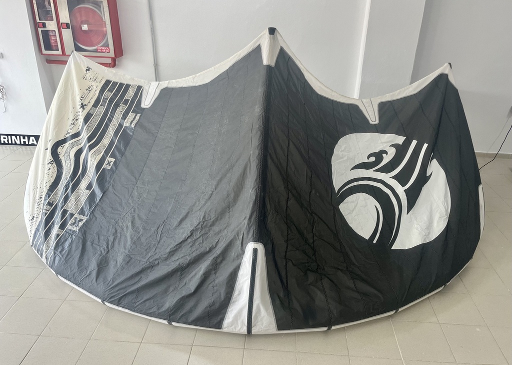 MOTO X 2023 C4 GREY/WHITE 12m (used)(55)