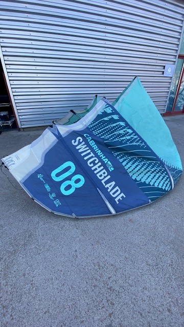 SWITCHBLADE KITE ONLY 2022 TURQUOISE/CYAN 8m (used)(30)